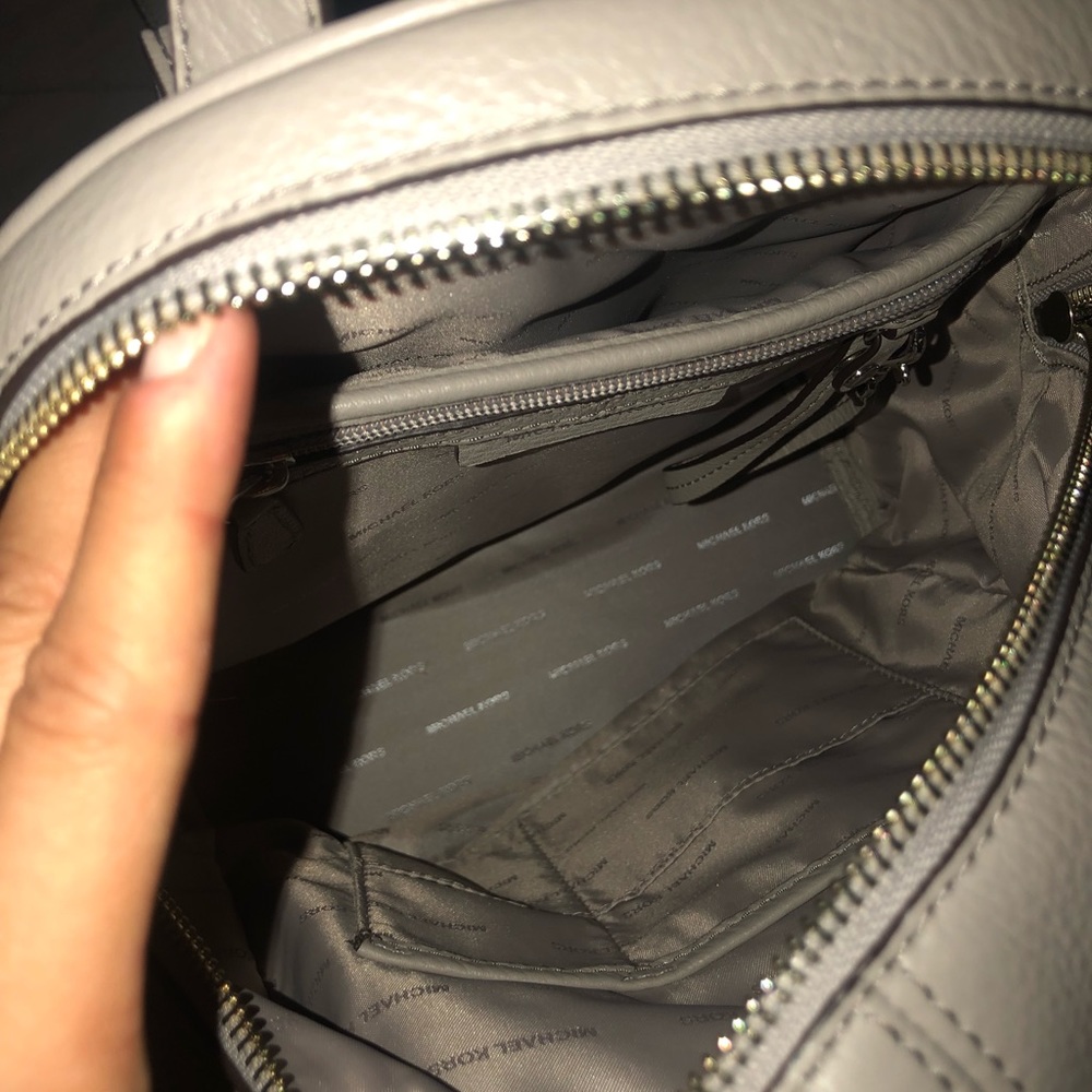 Back pack - Picture 4 of 4
